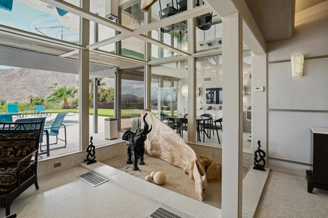 855 W Coronado Avenue, Palm Springs, CA 92262
