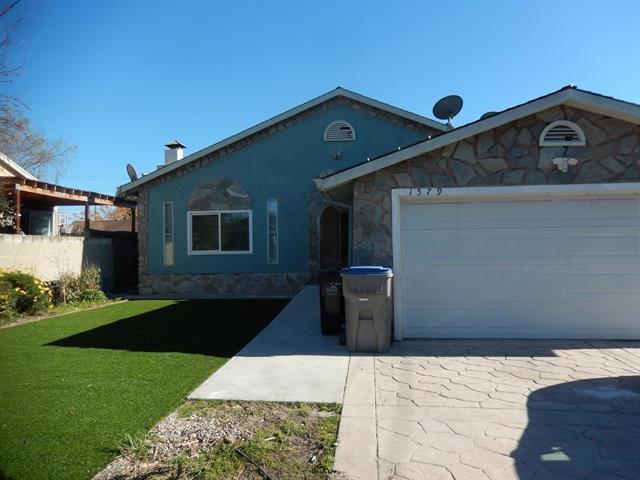 1579 Michigan Avenue,  CA: https://media.crmls.org/mediaz/f1ba2b04-8060-4f7e-9a82-1535ac78b32b.jpg