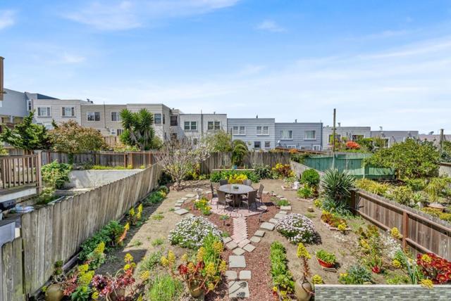 1851 21st Avenue, San Francisco CA: https://media.crmls.org/mediaz/f1bb2048-cd78-476f-b8c4-1059194a69a9.jpg