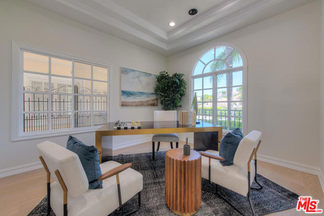 3791 WINFORD Drive, Tarzana CA: https://media.crmls.org/mediaz/f1bb9f7b-923d-41f5-904a-0abd57d56fa9.jpg