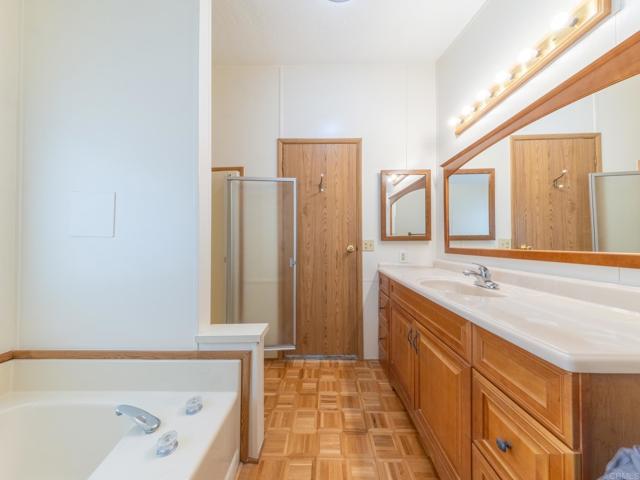 2289 Bryant Drive, Carlsbad CA: https://media.crmls.org/mediaz/f1bc083c-3d0a-4357-866c-10f658f043a6.jpg