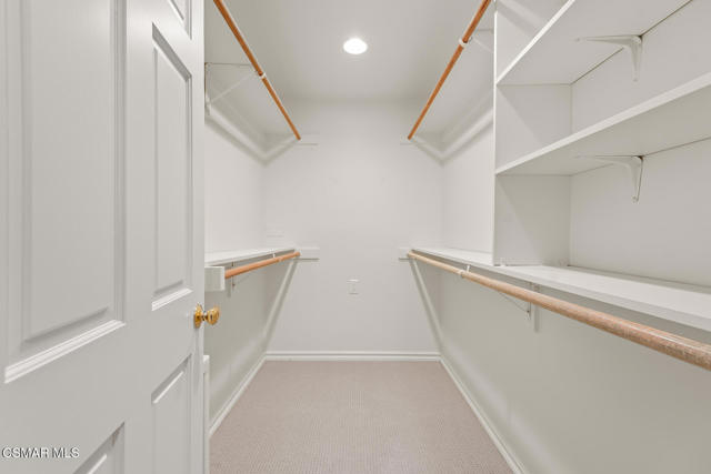 5320 Long Shadow Court, Westlake Village CA: https://media.crmls.org/mediaz/f1bc437d-6f52-4d9f-97b0-87e3967a4ae9.jpg