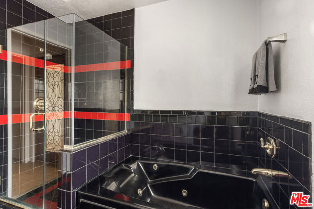 10630 Moorpark Street, North Hollywood CA: https://media.crmls.org/mediaz/f1bc7ffc-50a6-4e42-b169-b9a7c53d35d8.jpg