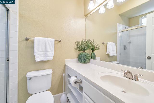 1039 Rolling Woods Way, Concord CA: https://media.crmls.org/mediaz/f1c02f15-bc52-4ddb-9159-5005842a28fa.jpg