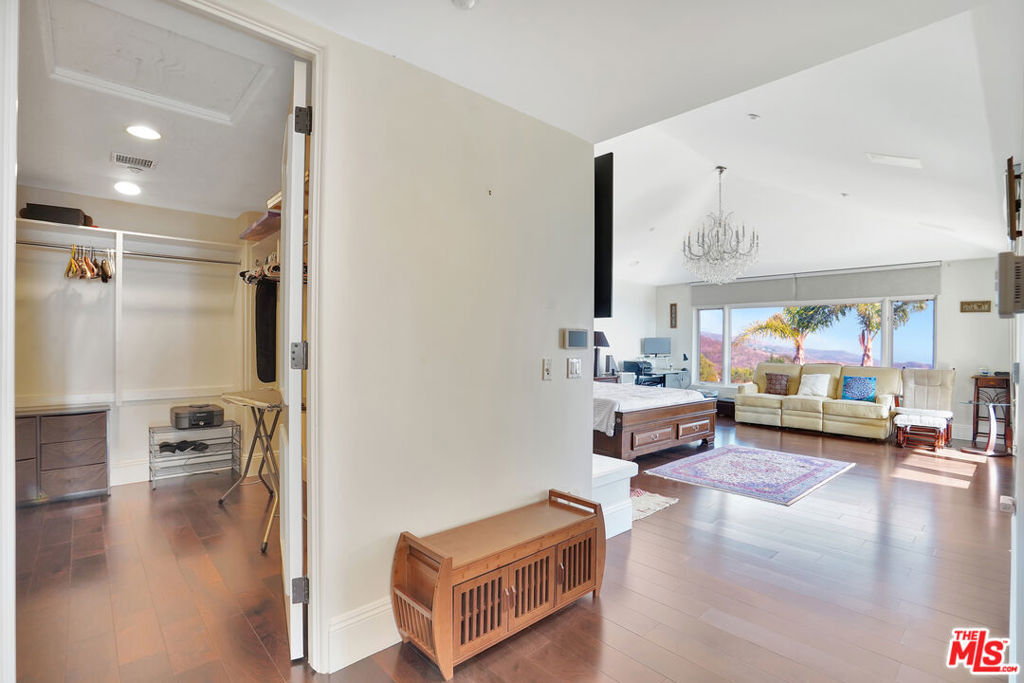 MLS #25630607 image #34