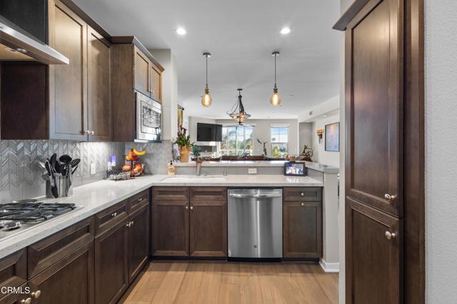 Detail Gallery Image 8 of 37 For 4012 Tradewinds Dr #101,  Oxnard,  CA 93035 - 3 Beds | 2 Baths
