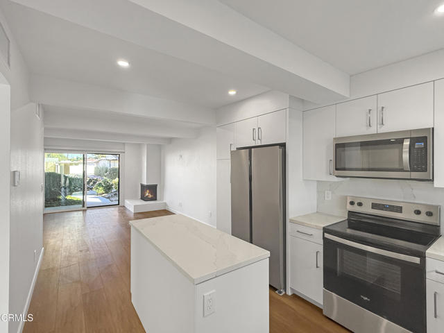 Detail Gallery Image 13 of 48 For 61 Redwood Ave, Ventura,  CA 93003 - 2 Beds | 1 Baths