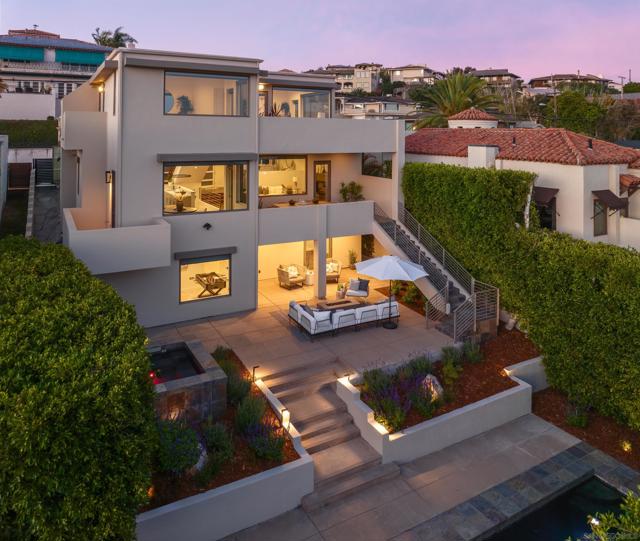 2111 W California Street, San Diego CA: https://media.crmls.org/mediaz/f1c13246-1cad-487a-bca1-fa92f51b0893.jpg
