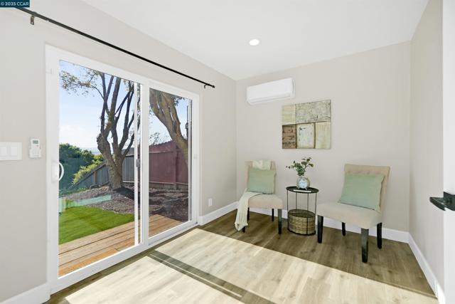 5929 Harbor View Ave, San Pablo CA: https://media.crmls.org/mediaz/f1c138d2-76f4-4b23-8ac9-7110d2a8b229.jpg