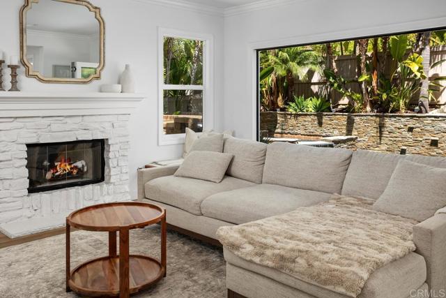 1813 Windriver Street, San Marcos CA: https://media.crmls.org/mediaz/f1c1baf4-4a18-4574-933e-7b68debd6116.jpg
