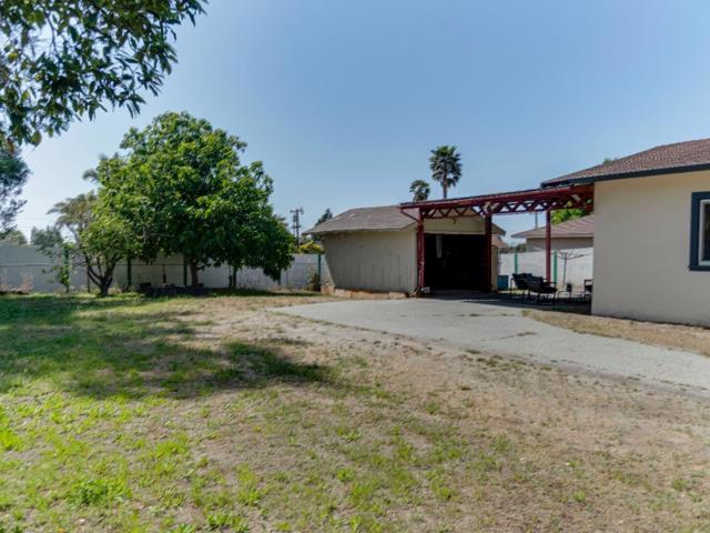 906 West Street, Hollister CA: https://media.crmls.org/mediaz/f1c1bf43-02f4-4e62-9a34-d247e13b6c8b.jpg