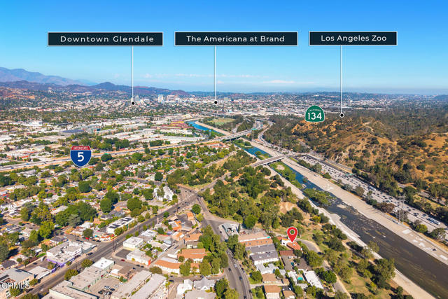 1533 Rancho Avenue, Glendale CA: https://media.crmls.org/mediaz/f1c1fc79-6d04-4709-8282-f3fff75faf87.jpg