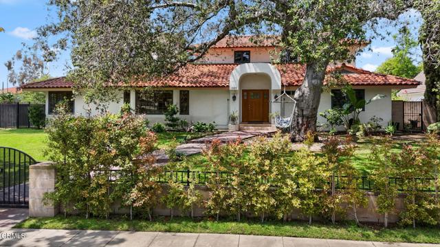 1525 Waverly Road, San Marino CA: https://media.crmls.org/mediaz/f1c234bc-c70f-4f13-8d0c-2bba0511da10.jpg