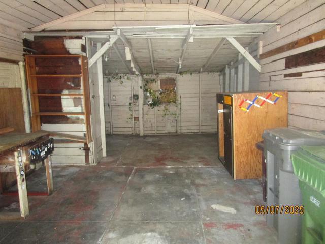 2625 High Street, Oakland CA: https://media.crmls.org/mediaz/f1c2dbb6-9001-4527-81e5-91197938ad42.jpg