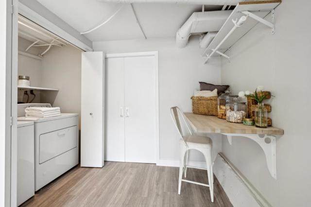 29 Baytree Way, San Mateo CA: https://media.crmls.org/mediaz/f1c3248b-f4c2-4fde-94d0-cb666b1d788f.jpg