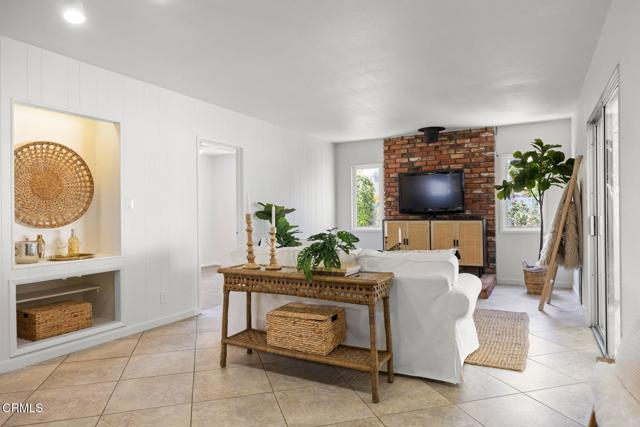 281 Eva Street, Ventura CA: https://media.crmls.org/mediaz/f1c645e6-d971-4fe3-a5da-5958b1c7a99d.jpg