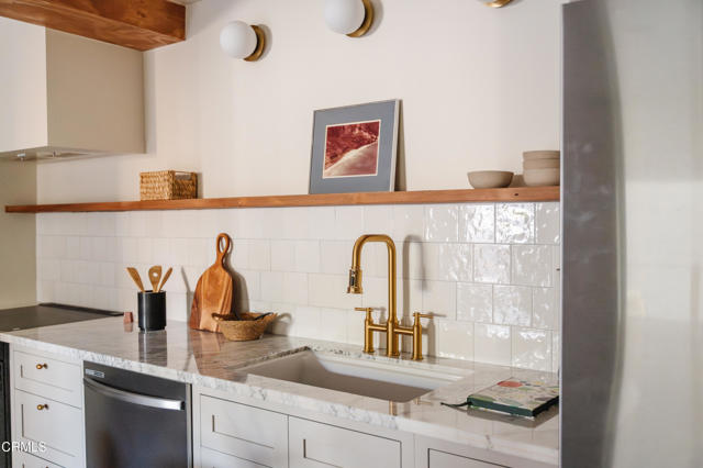 Detail Gallery Image 8 of 17 For 2612 Marathon St #1/4,  Los Angeles,  CA 90026 - 2 Beds | 2 Baths