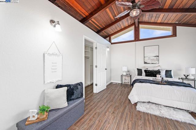 285 Edythe St, Livermore CA: https://media.crmls.org/mediaz/f1c75310-56b1-4219-b1b1-0e5ff5bf14df.jpg