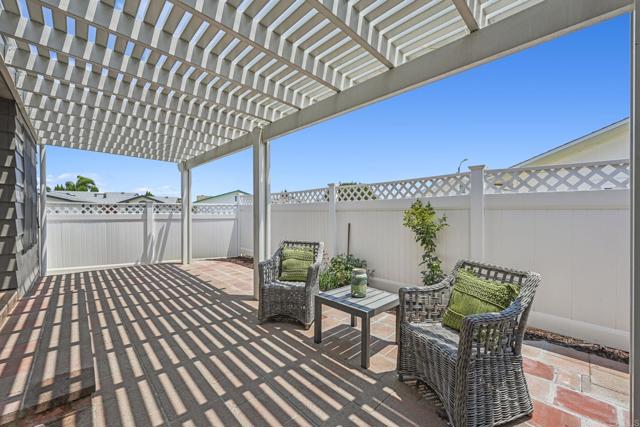 Detail Gallery Image 33 of 58 For 631 via Costa Rica, Vista,  CA 92081 - 2 Beds | 2 Baths