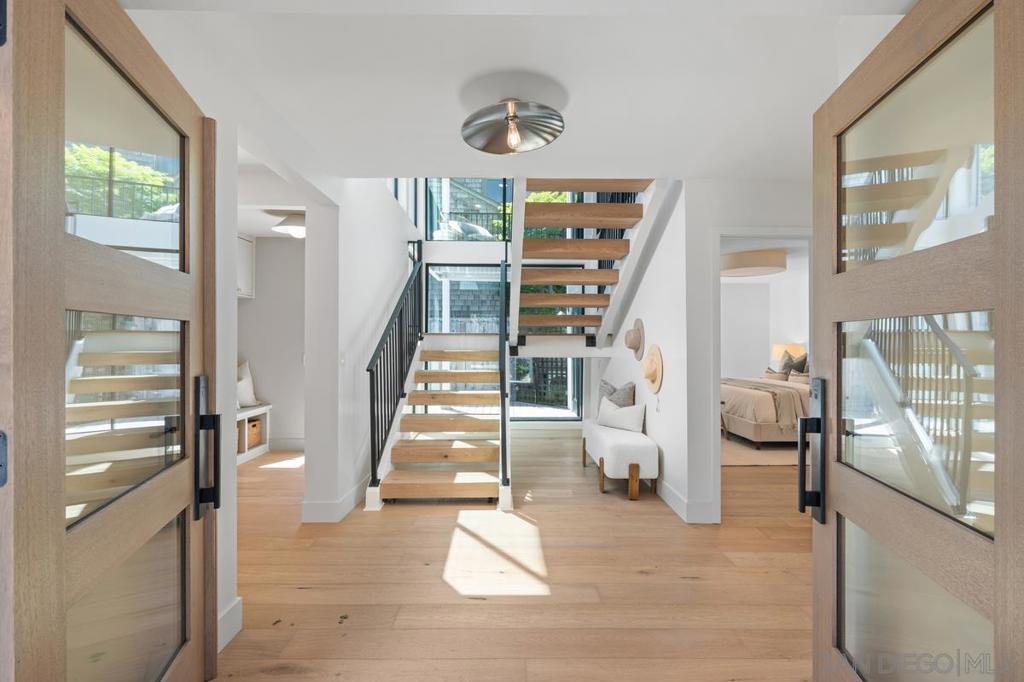 1897 Malden St - photo 4