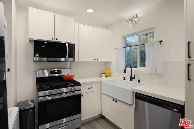23899 Pioneer Camp Road, Crestline CA: https://media.crmls.org/mediaz/f1c9f4fe-72c2-4495-9c8f-97d55cc39548.jpg