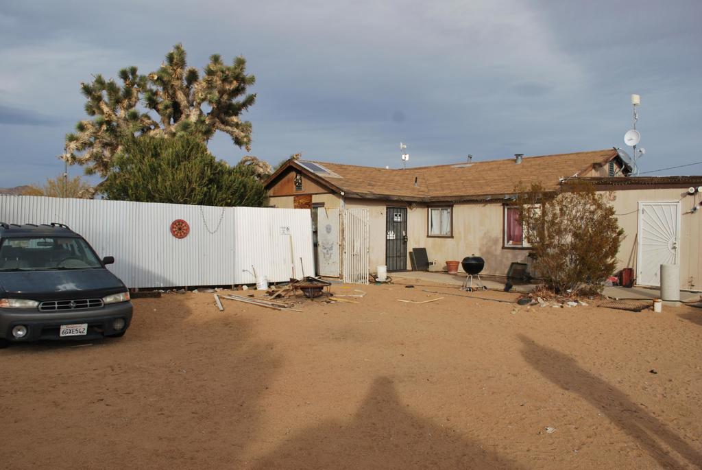 59221 Lutz Avenue, Landers, CA 92285