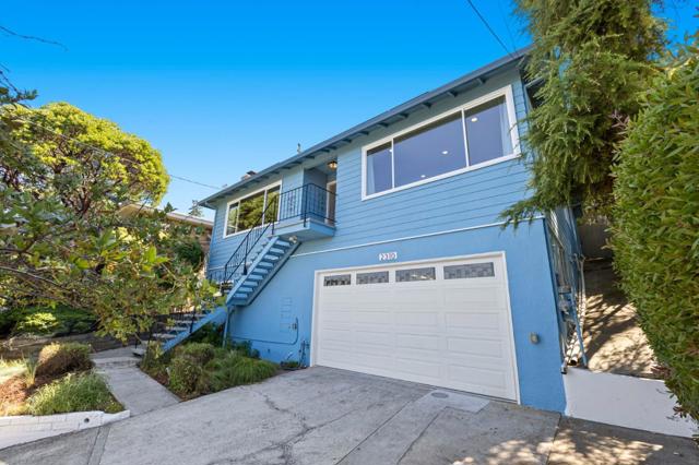 2310 Wooster Avenue, Belmont CA: https://media.crmls.org/mediaz/f1cad000-2597-4262-a31f-daaa03473824.jpg