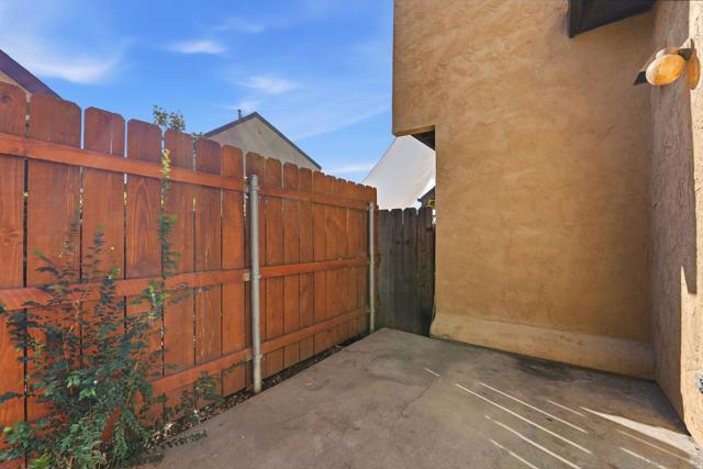 1585 Stone Edge Cir, El Cajon CA: https://media.crmls.org/mediaz/f1cc30ff-1bce-4a1f-8f4d-ead602ef40c8.jpg