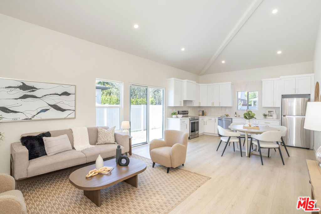 824 N Lima StreetBurbank image #30