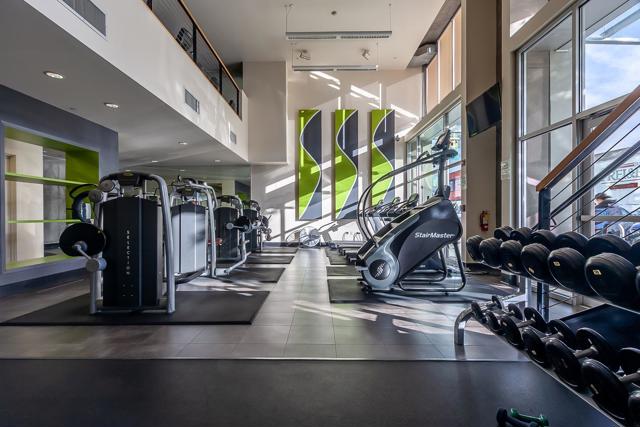 311 Oak Street, Oakland CA: https://media.crmls.org/mediaz/f1cd2c32-e8fa-4082-88fc-7576cdb223e2.jpg