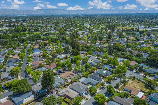 10623 Glenview Avenue, Cupertino CA: https://media.crmls.org/mediaz/f1cdcc68-6030-4965-86a6-9171167081fe.jpg