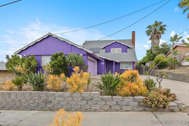 371 Kaymar Dr, San Diego CA: https://media.crmls.org/mediaz/f1cde27e-dd7b-4a6a-86e2-8c49d7835fbf.jpg
