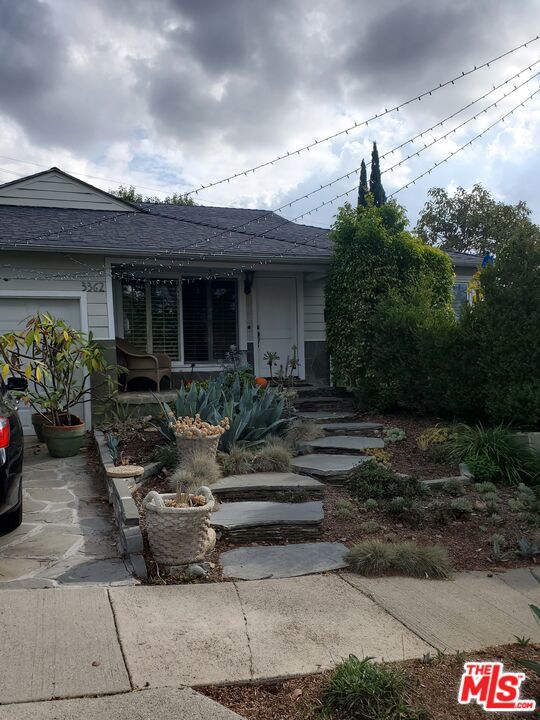 3362 Rosewood Ave, Los Angeles, CA 90066