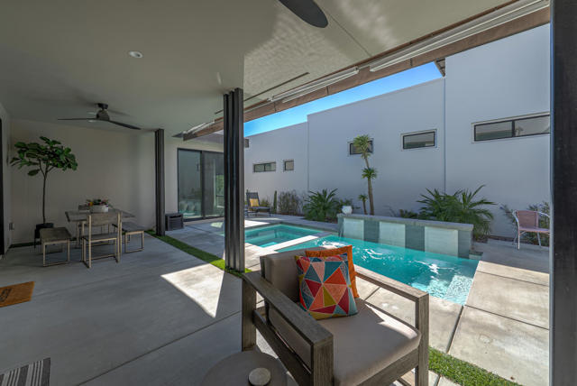 1345 Vue Place, Palm Springs, CA 92262