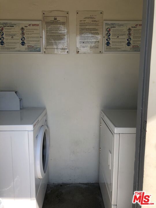 1137 Wilcox Place, Los Angeles CA: https://media.crmls.org/mediaz/f1ce1979-5c02-4f10-bd93-1c1e2f6519c9.jpg