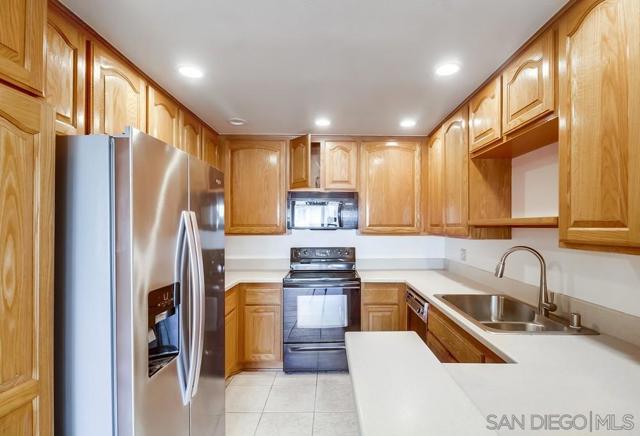 6737 Friars, San Diego, California 92108, 3 Bedrooms Bedrooms, ,2 BathroomsBathrooms,Condominium,For Sale,Friars,250020141SD