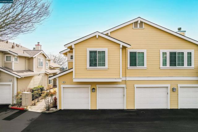 314 Skyline Dr, San Ramon CA: https://media.crmls.org/mediaz/f1ce6d65-5545-4e1e-9fbd-9f0134fc70ec.jpg