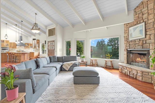 1501 Hidden Valley Road, Soquel CA: https://media.crmls.org/mediaz/f1cfbc99-258a-42dd-a351-268a448b43f1.jpg