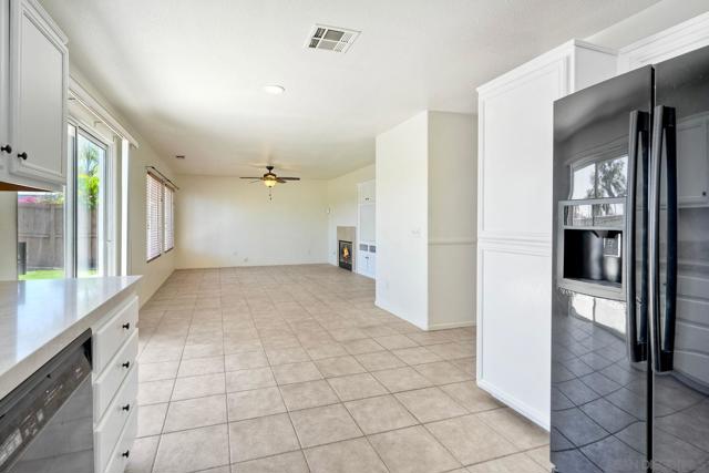 4811 Ventana Way, Oceanside CA: https://media.crmls.org/mediaz/f1cfbe88-e46a-471d-b002-a1586c56e161.jpg