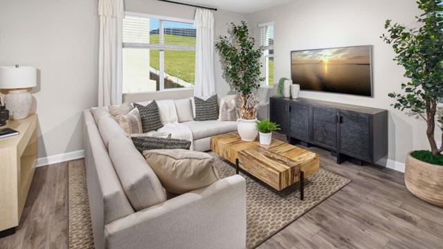 852 Makani Street, Chula Vista CA: https://media.crmls.org/mediaz/f1cfd0dd-ca3d-479b-9c50-61891a6cf519.jpg