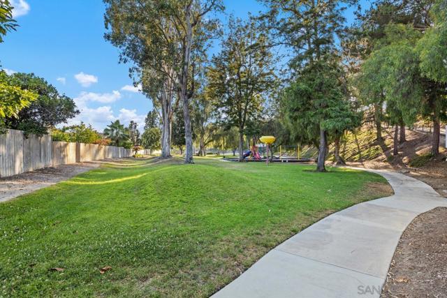 10497 Moorpark St, Spring Valley CA: https://media.crmls.org/mediaz/f1d068ce-981b-44d6-8d8a-16aa0cffe579.jpg