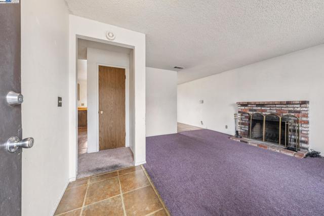 220 PEMBROKE DRIVE, Vallejo CA: https://media.crmls.org/mediaz/f1d09cef-8c5d-48bf-947b-d99cb3a1999f.jpg
