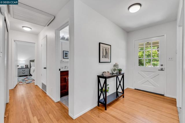 57 Jemco Ct, Pleasant Hill CA: https://media.crmls.org/mediaz/f1d0ab53-cc09-4645-aecf-c3afd581ed63.jpg