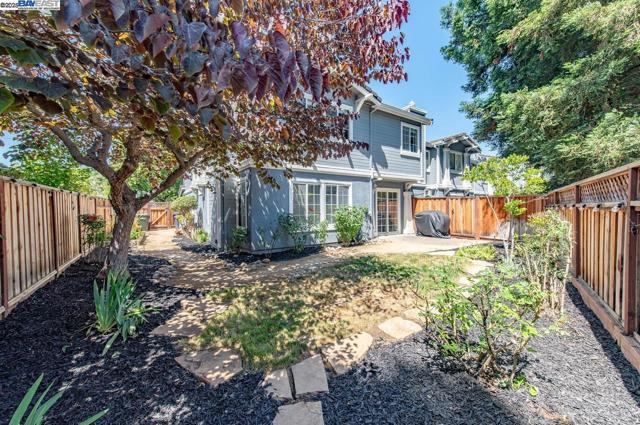 1749 Corte Sueno, Livermore CA: https://media.crmls.org/mediaz/f1d0db3d-ffbc-4dcb-a845-f53ab9c9584d.jpg