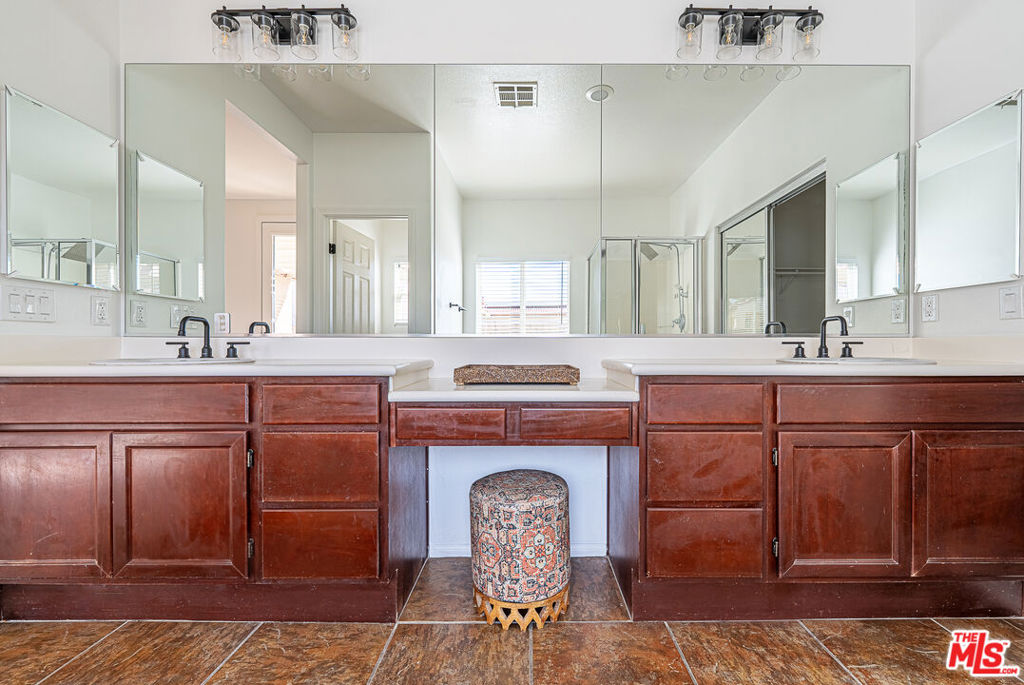 MLS #25615985 image #26