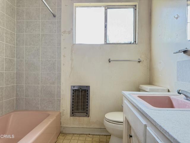 Detail Gallery Image 10 of 17 For 4024 Monterey Rd, Los Angeles,  CA 90032 - 3 Beds | 2 Baths