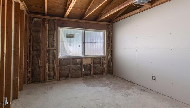 1859 Kentucky Street, Bakersfield CA: https://media.crmls.org/mediaz/f1d17daf-4cae-4dae-b8ee-542392035a9e.jpg