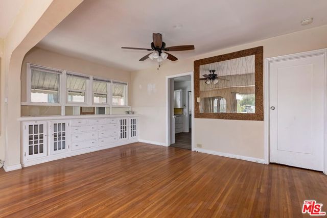 1844 Leighton Avenue, Los Angeles CA: https://media.crmls.org/mediaz/f1d21623-ec8a-47af-831f-9c8ad686e6f7.jpg