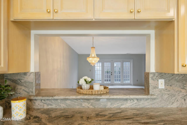 18134 Killion Street, Tarzana CA: https://media.crmls.org/mediaz/f1d23c4d-ccff-49e2-8269-8c15cdd39478.jpg