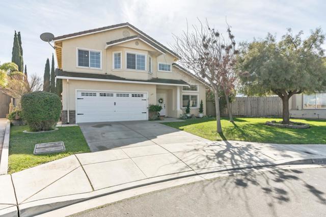 Detail Gallery Image 1 of 1 For 556 Malmfeldt Cir, Soledad,  CA 93960 - 4 Beds | 3 Baths